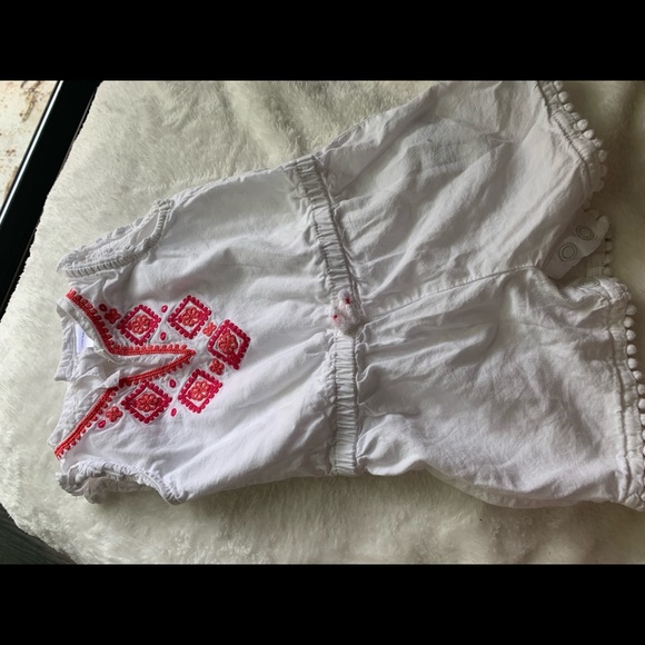 Carters Romper - Picture 3 of 3